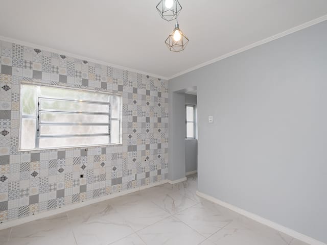 Apartamento 2 quartos e 1 banheiro, para alugar, no bairro Areal em Pelotas