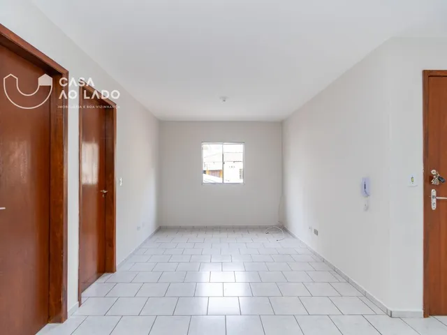 Apartamento 2 quartos e 1 banheiro, para alugar, no bairro Cajuru em Curitiba