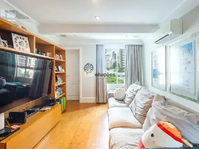 Apartamento 4 quartos e 5 banheiros, à venda, no bairro Moema em São Paulo