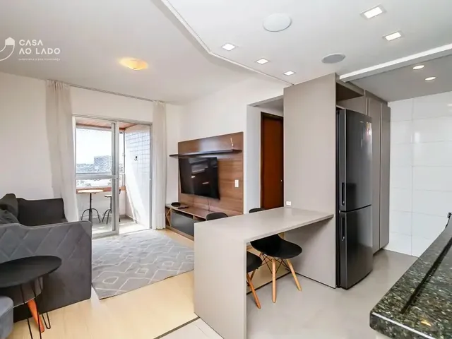 Apartamento 1 quarto e 1 banheiro, para alugar, no bairro Centro em Curitiba