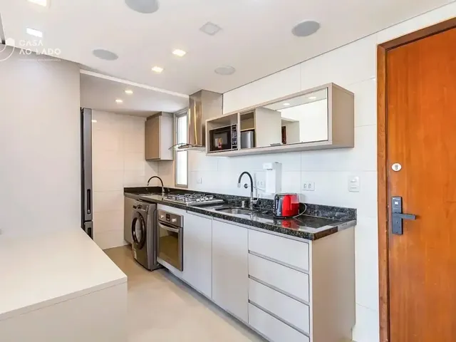 Apartamento 1 quarto e 1 banheiro, para alugar, no bairro Centro em Curitiba