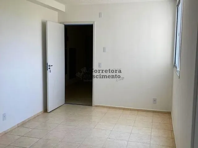 Apartamento 2 quartos e 1 banheiro, à venda, no bairro Jardim Colonia em Jacareí