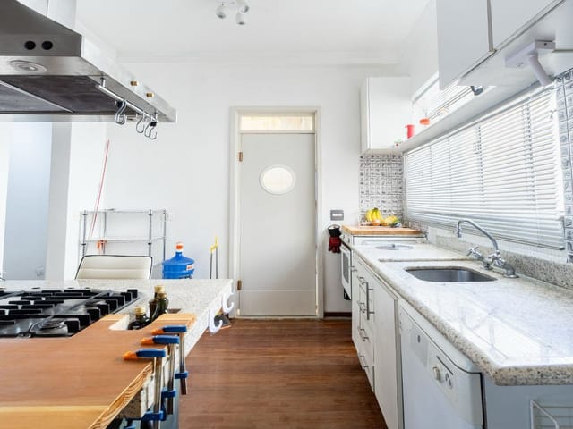 Apartamento 3 quartos e 2 banheiros, à venda ou para alugar, no bairro Pinheiros em São Paulo