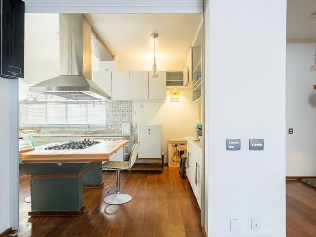 Apartamento 3 quartos e 2 banheiros, à venda ou para alugar, no bairro Pinheiros em São Paulo