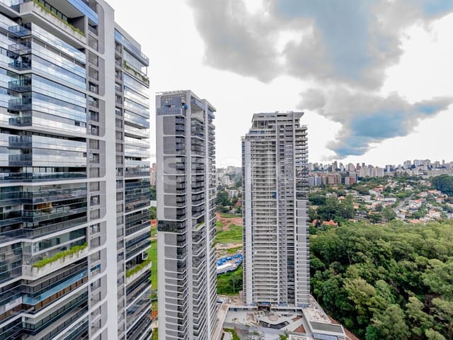 Apartamento com 186m² 3 quartos e 5 banheiros, à venda, no bairro Jardim Fonte do Morumbi em São Paulo