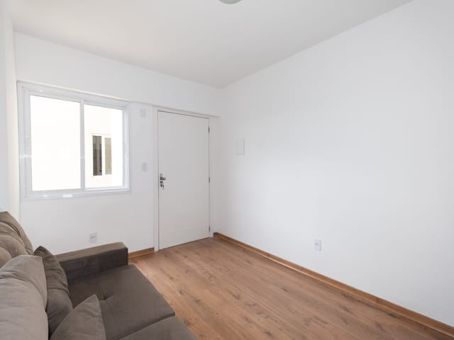 Apartamento 1 quarto e 1 banheiro, para alugar, no bairro Centro em Pelotas