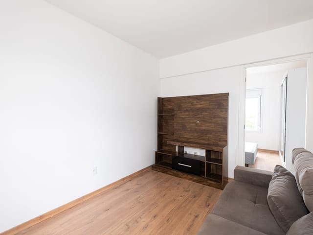 Apartamento 1 quarto e 1 banheiro, para alugar, no bairro Centro em Pelotas