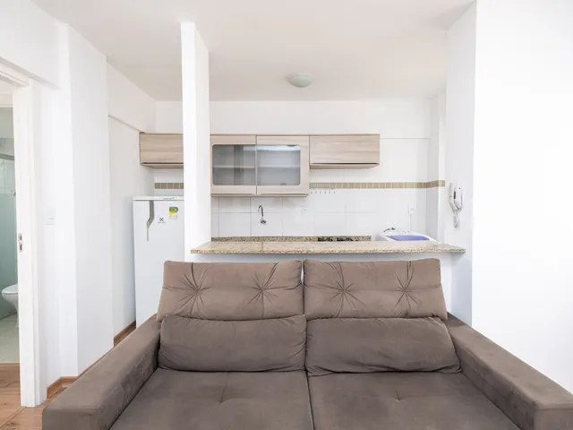 Apartamento 1 quarto e 1 banheiro, para alugar, no bairro Centro em Pelotas
