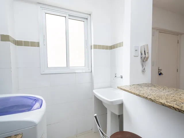 Apartamento 1 quarto e 1 banheiro, para alugar, no bairro Centro em Pelotas