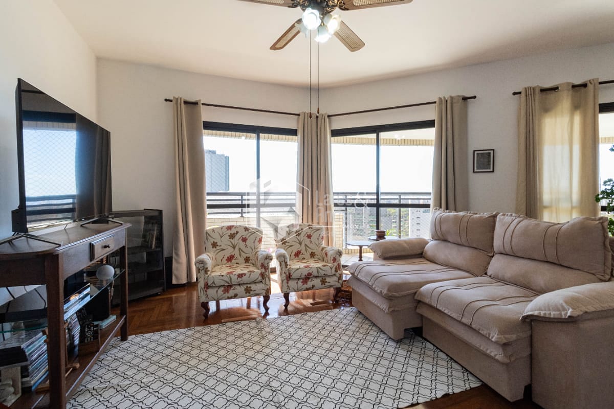 Apartamento, 4 quartos, 247 m² - Foto 1