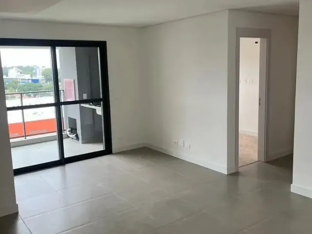 Apartamento 3 quartos e 2 banheiros, à venda, no bairro Boa Vista em Curitiba