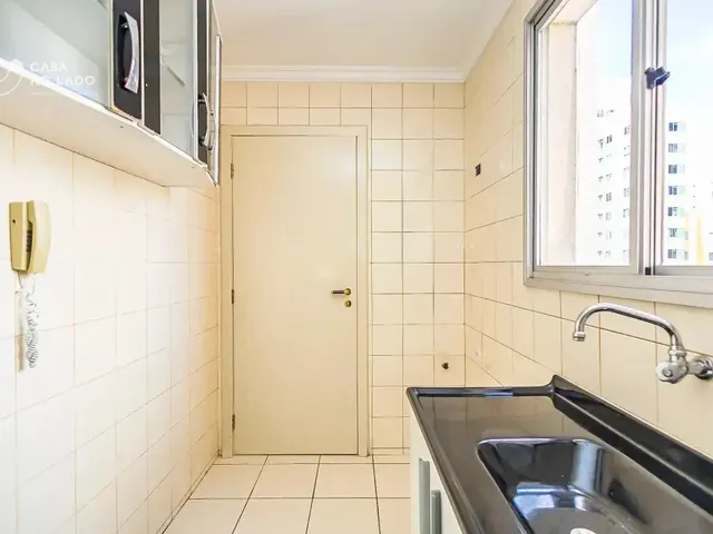Apartamento 2 quartos e 2 banheiros, à venda, no bairro Cristo Rei em Curitiba
