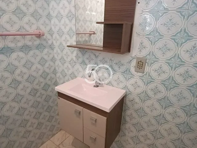 Apartamento com 68m² 2 quartos e 2 banheiros, à venda ou para alugar, no bairro Madureira em Rio de Janeiro