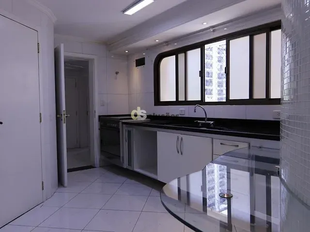 Apartamento 4 quartos e 5 banheiros, à venda, no bairro Indianópolis em São Paulo