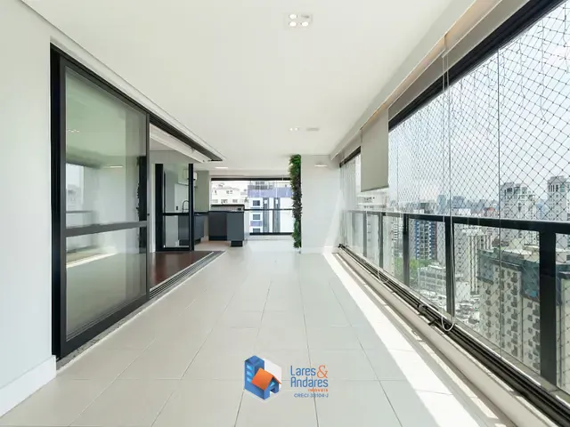 Apartamento com 184m² 3 quartos e 5 banheiros, à venda, no bairro Moema em São Paulo