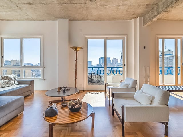 Foto do Apartamento - Apartamento para venda em Centro com 2 quartos, sendo 2 suítes , 200m² | Lares e Andares Imóveis