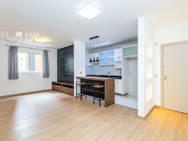 Apartamento 2 quartos e 1 banheiro, à venda, no bairro Centro em Curitiba