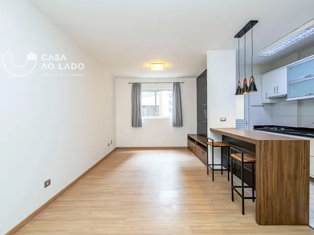 Apartamento 2 quartos e 1 banheiro, à venda, no bairro Centro em Curitiba