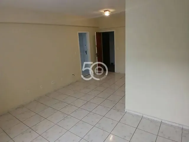 Apartamento com 98m² 3 quartos e 1 banheiro, para alugar, no bairro Freguesia (Jacarepaguá) em Rio de Janeiro