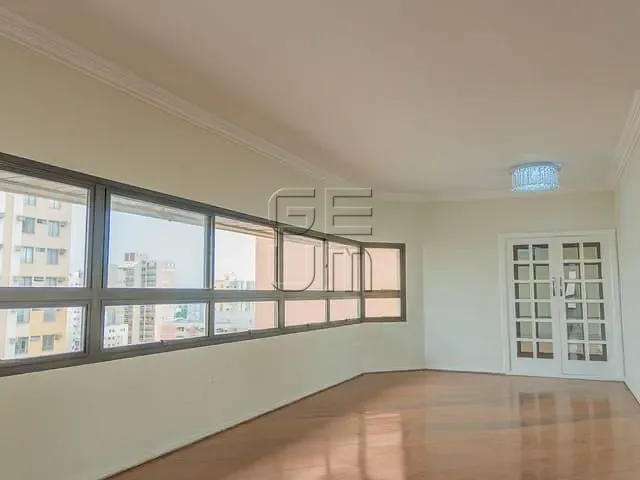 Apartamento com 431m² 4 quartos e 5 banheiros, à venda, no bairro Centro em Londrina