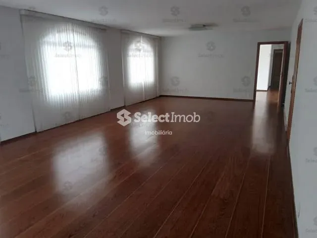 Apartamento com 250m² 4 quartos e 3 banheiros, à venda, no bairro Centro em Santo André