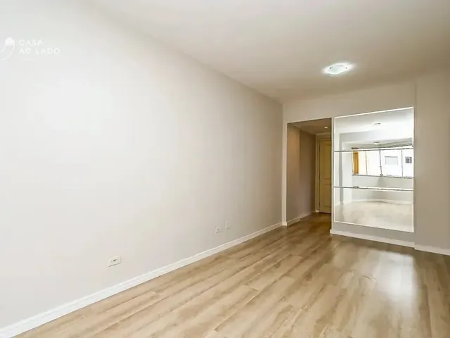 Apartamento 2 quartos e 2 banheiros, para alugar, no bairro Cristo Rei em Curitiba