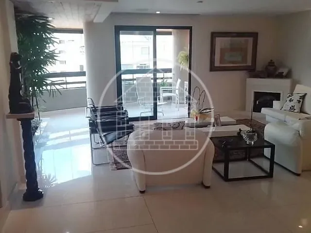 Apartamento com 220m² 3 quartos e 3 banheiros, à venda ou para alugar, no bairro Moema em São Paulo