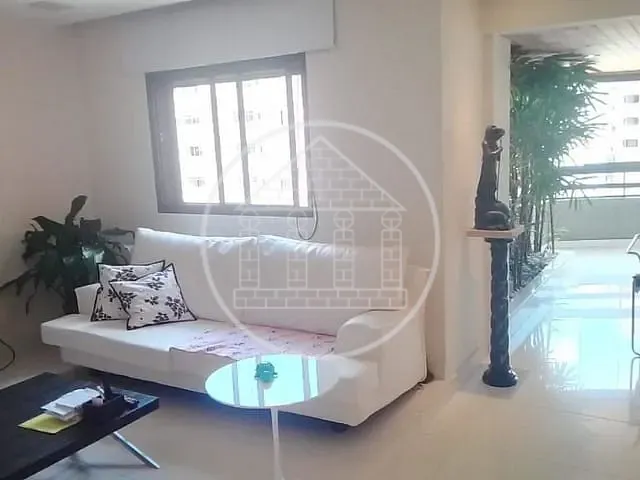 Apartamento com 220m² 3 quartos e 3 banheiros, à venda ou para alugar, no bairro Moema em São Paulo