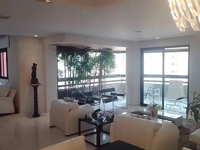 Apartamento com 220m² 3 quartos e 3 banheiros, à venda ou para alugar, no bairro Moema em São Paulo