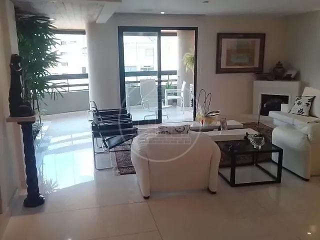 Apartamento com 220m² 3 quartos e 3 banheiros, à venda ou para alugar, no bairro Moema em São Paulo