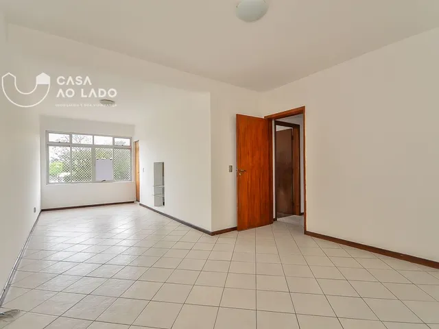Apartamento 3 quartos e 1 banheiro, à venda, no bairro Agua verde em Curitiba