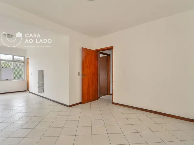 Apartamento 3 quartos e 1 banheiro, à venda, no bairro Agua verde em Curitiba
