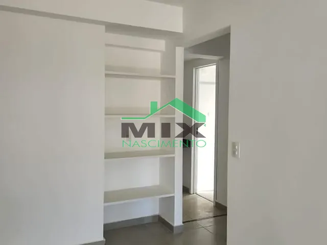 Apartamento com 55m² 2 quartos e 1 banheiro, para alugar, no bairro Vila São Pedro em Santo André