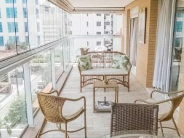 Apartamento com 130m² 2 quartos e 4 banheiros, à venda, no bairro Vila Nova Conceição em São Paulo