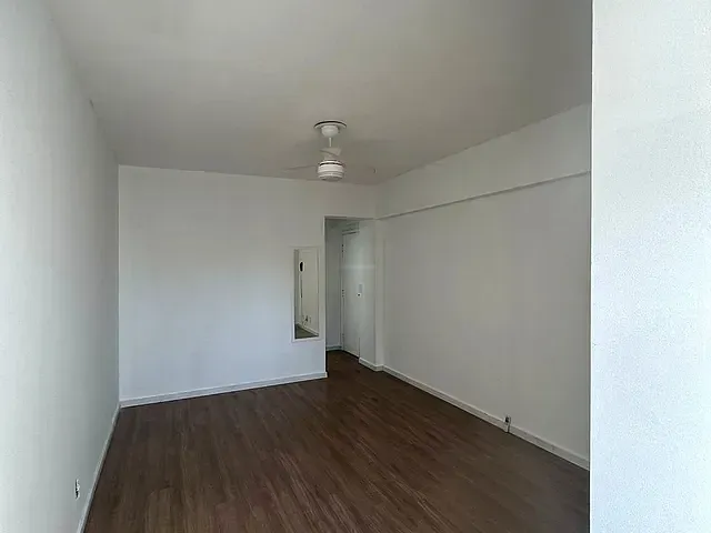 Apartamento 1 quarto e 1 banheiro, à venda, no bairro Cambuí em Campinas