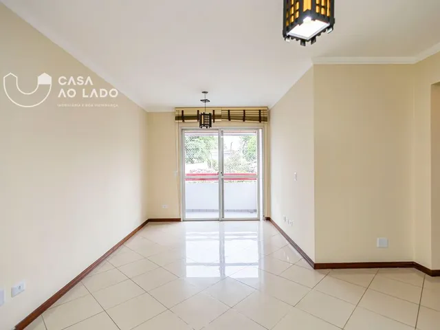Apartamento 3 quartos e 2 banheiros, para alugar, no bairro Cabral em Curitiba