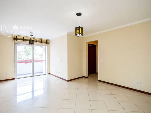 Apartamento 3 quartos e 2 banheiros, para alugar, no bairro Cabral em Curitiba