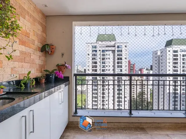 Apartamento com 5000m² 2 quartos e 2 banheiros, à venda, no bairro Vila Andrade em São Paulo