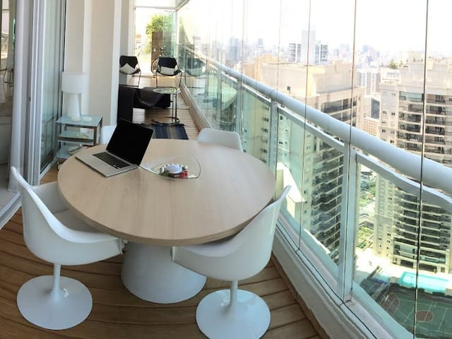 Apartamento com 187m² 2 quartos e 2 banheiros, à venda, no bairro Cerqueira César em São Paulo
