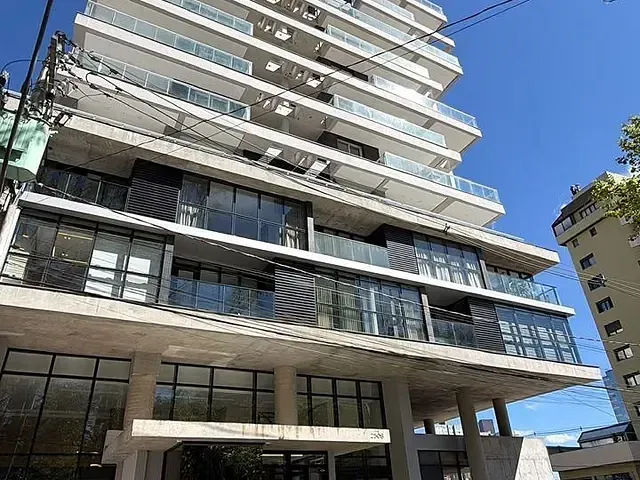 Apartamento 3 quartos e 3 banheiros, à venda, no bairro Exposição em Caxias do Sul