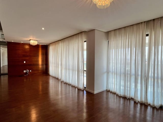 Apartamento com 235m² 3 quartos e 5 banheiros, para alugar, no bairro Gleba Fazenda Palhano em Londrina