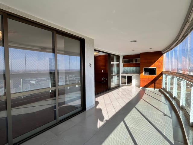 Apartamento com 235m² 3 quartos e 5 banheiros, para alugar, no bairro Gleba Fazenda Palhano em Londrina