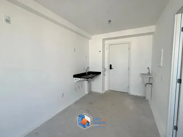 Apartamento com 31m² 1 quarto e 1 banheiro, à venda, no bairro Pinheiros em São Paulo