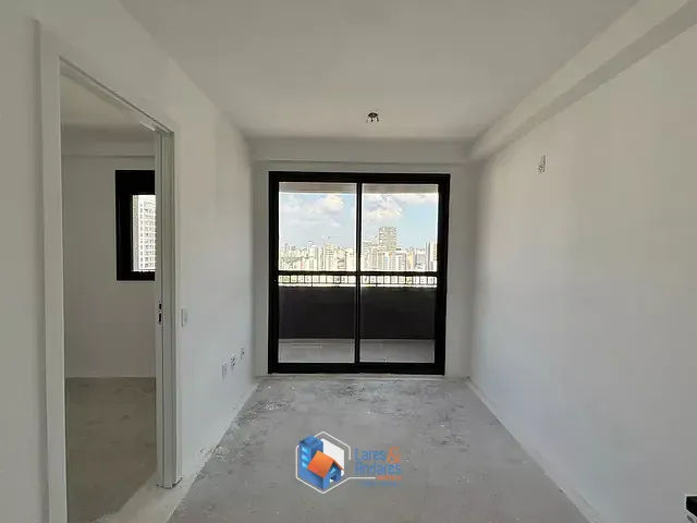 Apartamento com 31m² 1 quarto e 1 banheiro, à venda, no bairro Pinheiros em São Paulo