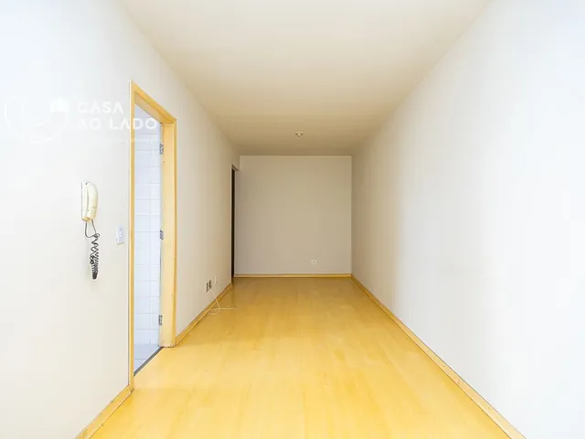 Apartamento 3 quartos e 1 banheiro, para alugar, no bairro Cabral em Curitiba
