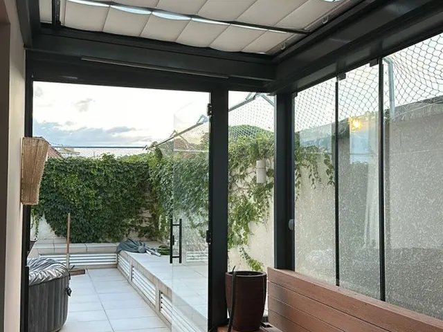 Apartamento 2 quartos e 2 banheiros, para alugar, no bairro Hugo Lange em Curitiba