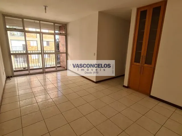 Apartamento com 83m² 3 quartos e 2 banheiros, para alugar, no bairro Centro em São José dos Campos