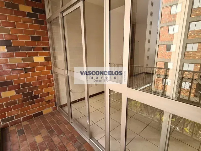 Apartamento com 83m² 3 quartos e 2 banheiros, para alugar, no bairro Centro em São José dos Campos