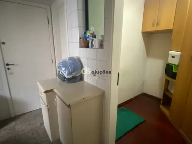 Apartamento 4 quartos e 2 banheiros, à venda, no bairro Itaim Bibi em São Paulo