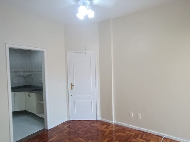 Foto do Apartamento - VICENTE DE CARVALHO - ÓTIMO APTO COM 55 m2 COMPOSTO POR 2 QUARTOS ,PRÓXIMO AO COMÉRCIO. | Hilmar